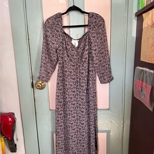 Chic Long Sleeve Floral Dress in Lavender